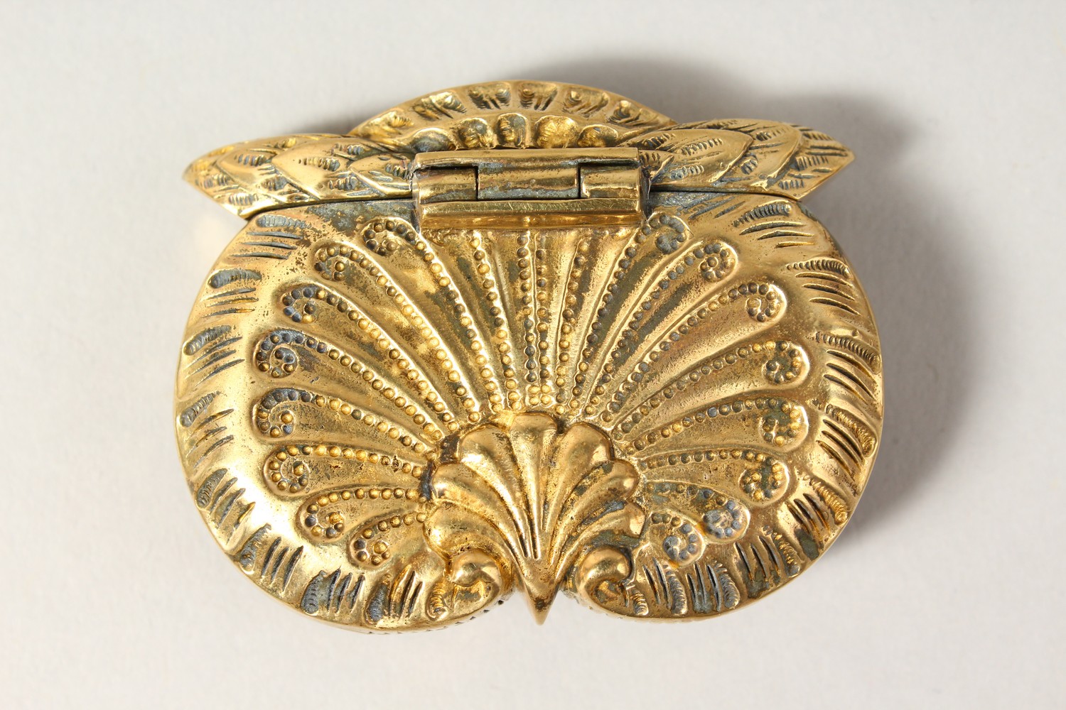 A BRASS OWL VESTA. - Image 2 of 3