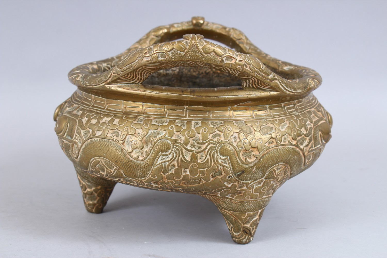 A HEAVY 20TH CENTURY CHINESE BRONZE TRIPOD CENSER, the body with chilongs, the base with a six - Image 4 of 8