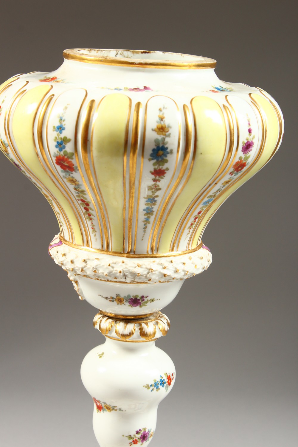 A LARGE 19TH CENTURY MEISSEN PORCELAIN LAMP BASE, sprigged with flowers, on a square base. Cross - Image 2 of 10