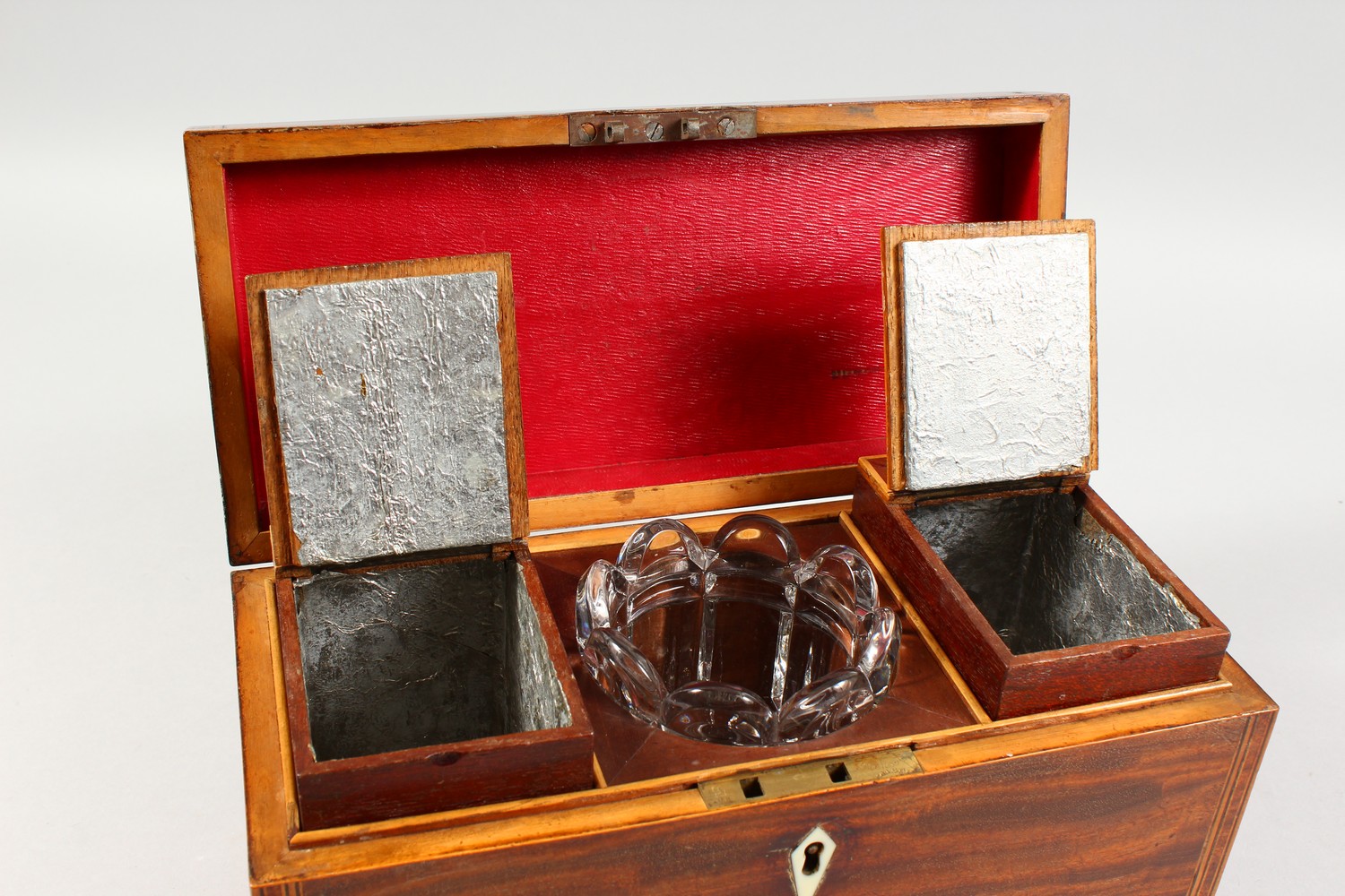 A 19TH CENTURY MAHOGANY RECTANGULAR TEA CADDY. 11.5ins wide. - Image 2 of 2