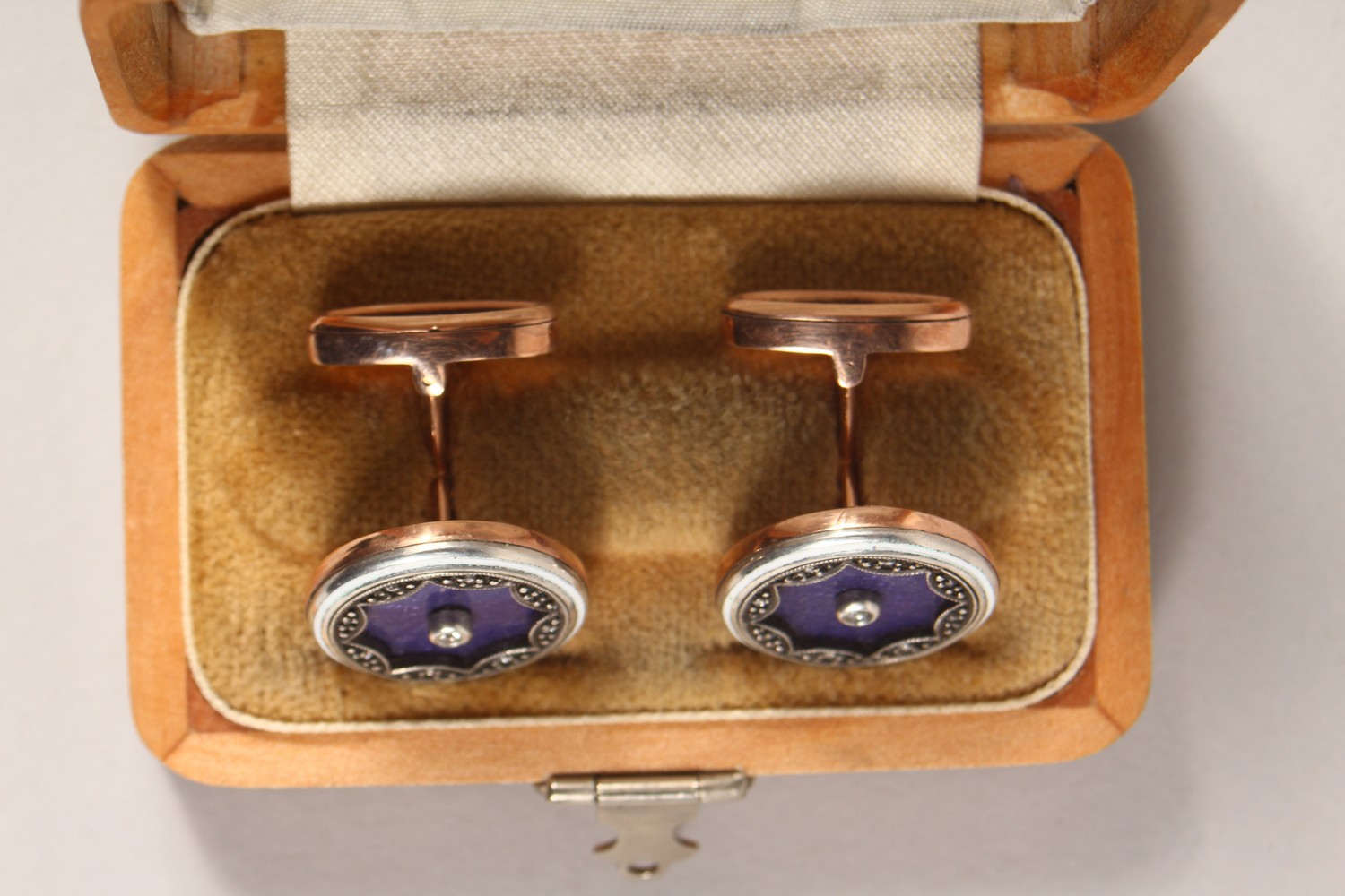 A VERY GOOD PAIR OF RUSSIAN ROSE GOLD, ENAMEL AND DIAMOND CIRCULAR CUFFLINKS, boxed. - Image 3 of 4