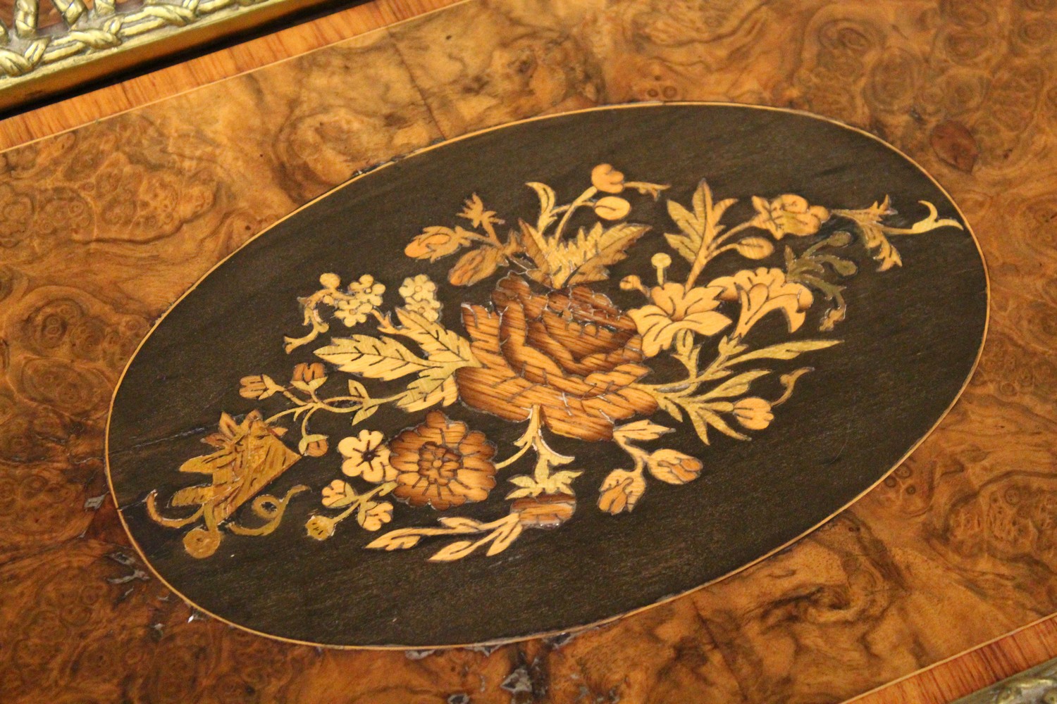 A 19TH CENTURY BURR WALNUT, ORMOLU AND MARQUETRY JARDINIERE, with removable cover, zinc liner, on - Image 4 of 10