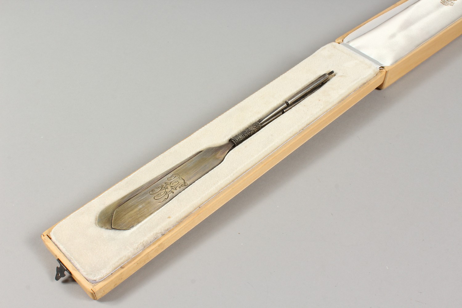 AN UNUSUAL RUSSIAN SILVER LETTER OPENER, modelled as a pair of oars, boxed. 9.5ins long. - Image 10 of 13