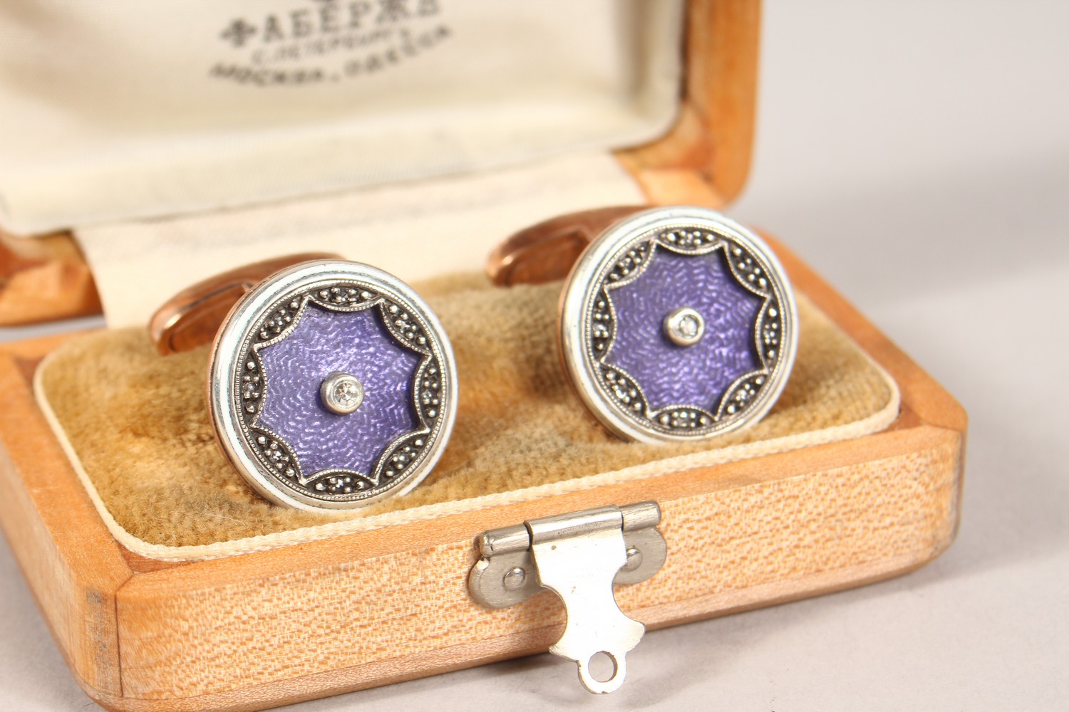 A VERY GOOD PAIR OF RUSSIAN ROSE GOLD, ENAMEL AND DIAMOND CIRCULAR CUFFLINKS, boxed. - Image 2 of 4