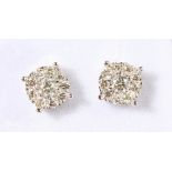 A GOOD PAIR OF 9CT GOLD CLUSTER EARRINGS.