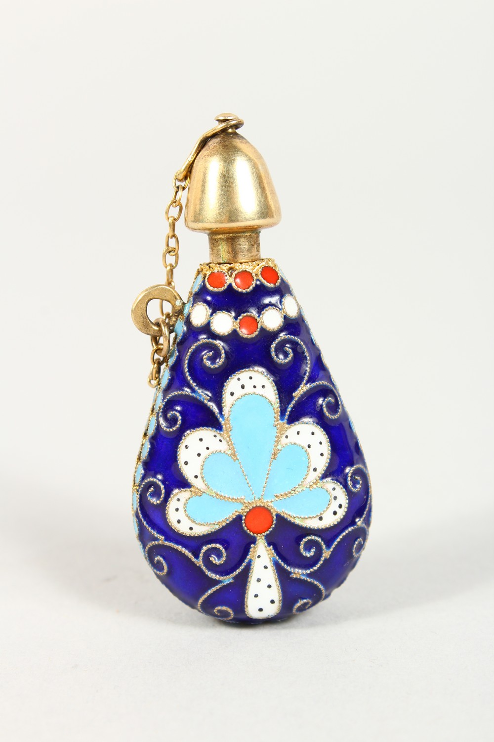 A SMALL RUSSIAN ENAMEL SCENT BOTTLE. 2.5ins. - Image 3 of 8