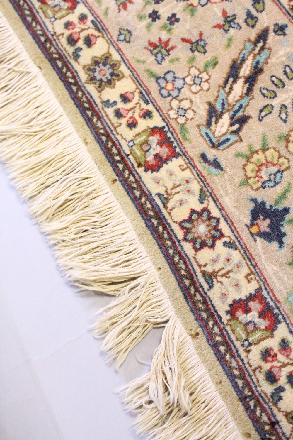 A GOOD PERSIAN CARPET, 20TH CENTURY, beige ground with central floral panel within a similar border. - Image 19 of 24