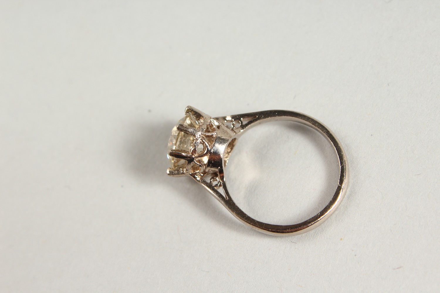 A VERY GOOD 18CT WHITE GOLD 3CT SINGLE STONE RING. - Image 2 of 2