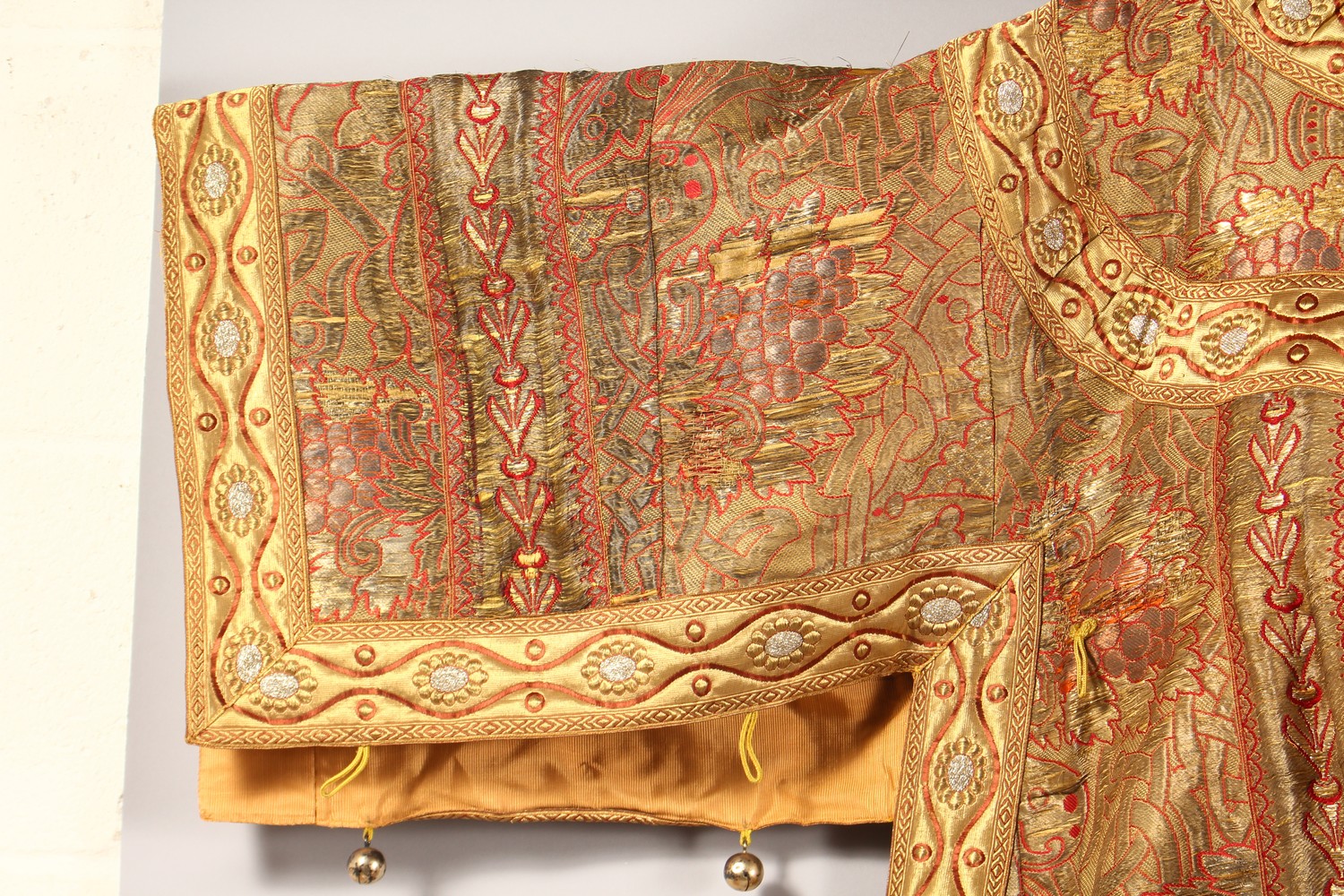 AN UNUSUAL EARLY 20TH CENTURY RUSSIAN COAT, with highly ornate gold thread embroidered decoration, - Image 2 of 22