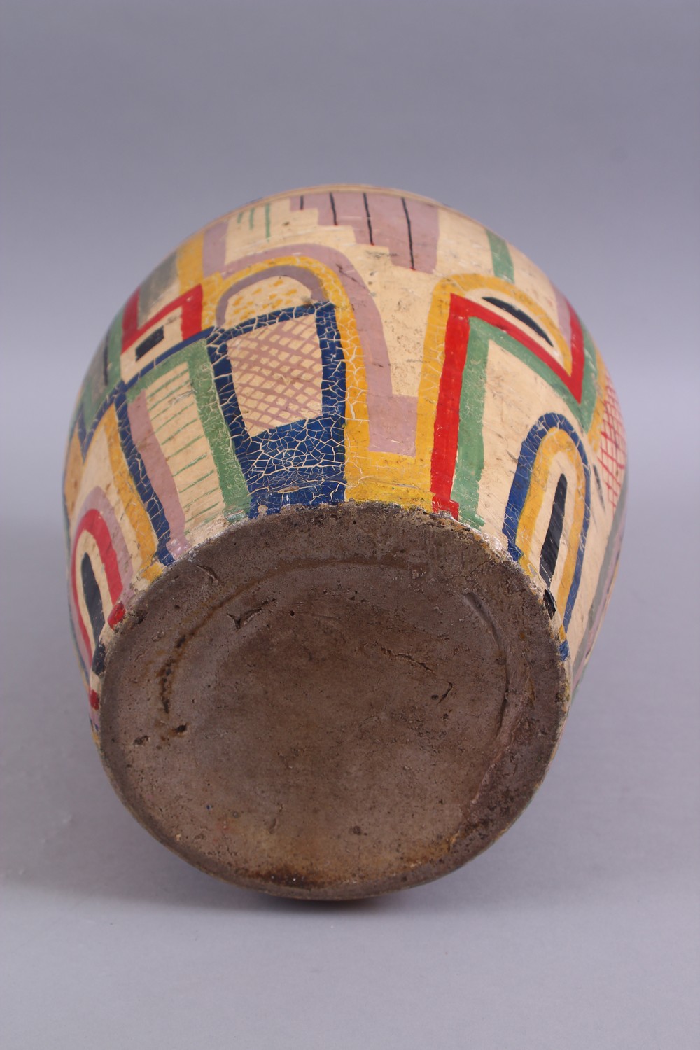 ATTRIBUTED TO THE OMEGA STUDIOS, CIRCA. 1930'S, GEOMETRIC PAINTED MONOCHROME VASE, similar designs - Image 4 of 4