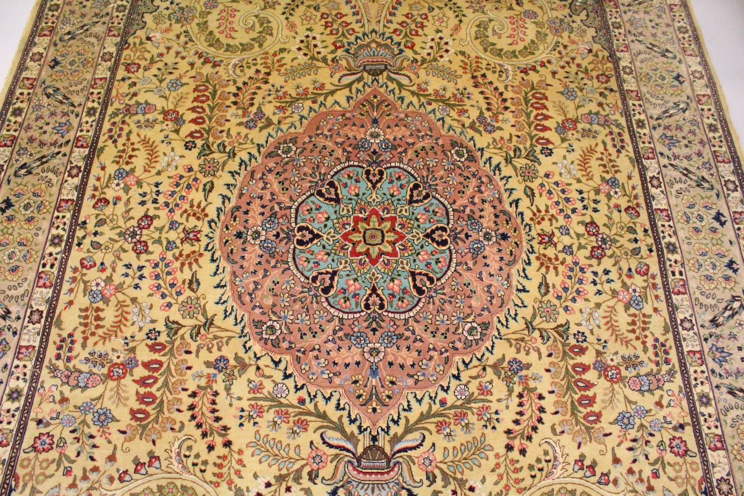 A GOOD PERSIAN CARPET, 20TH CENTURY, beige ground with central floral panel within a similar border. - Image 7 of 24