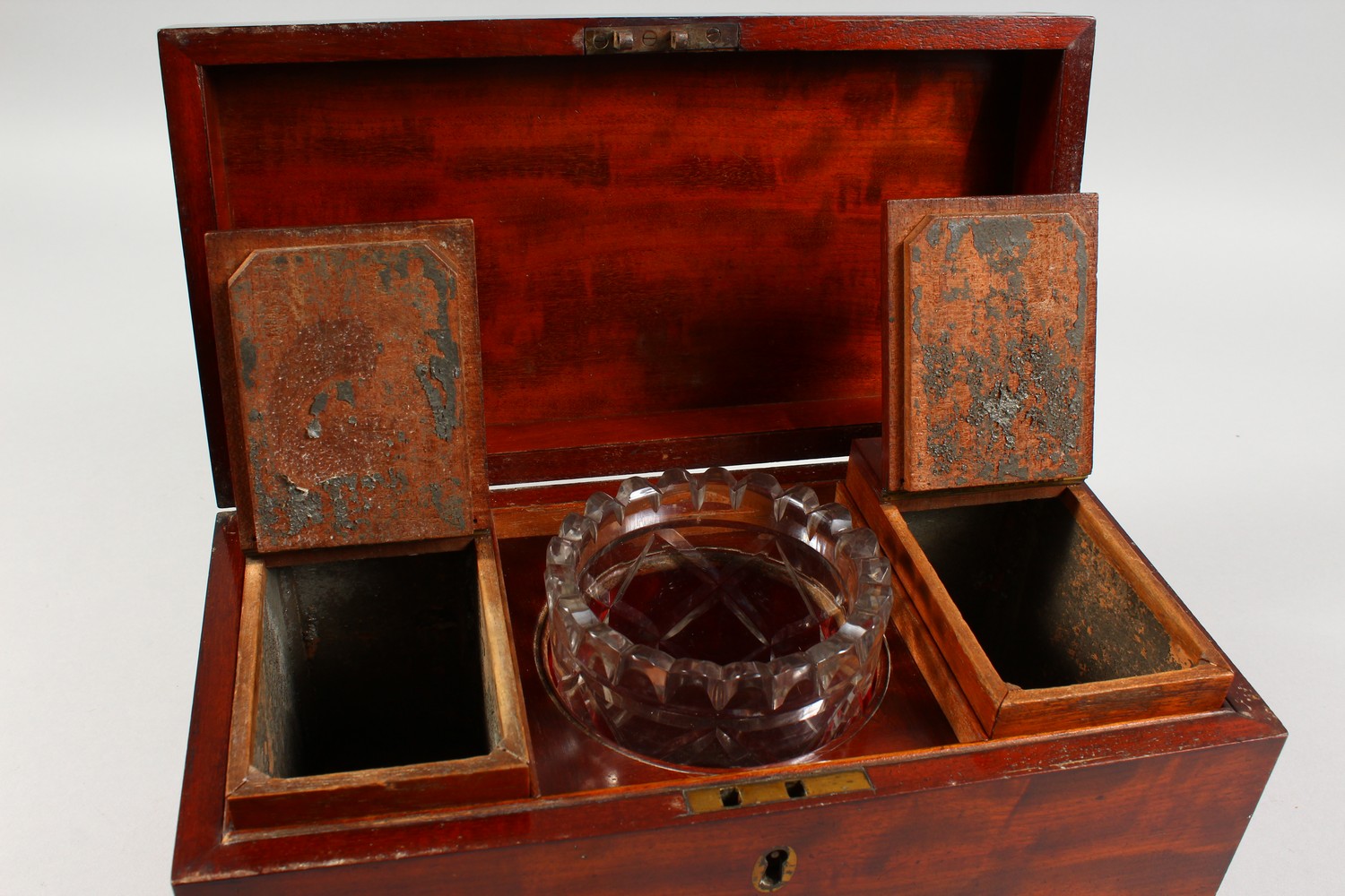 A 19TH CENTURY MAHOGANY RECTANGULAR TEA CADDY. 12ins wide. - Image 2 of 2