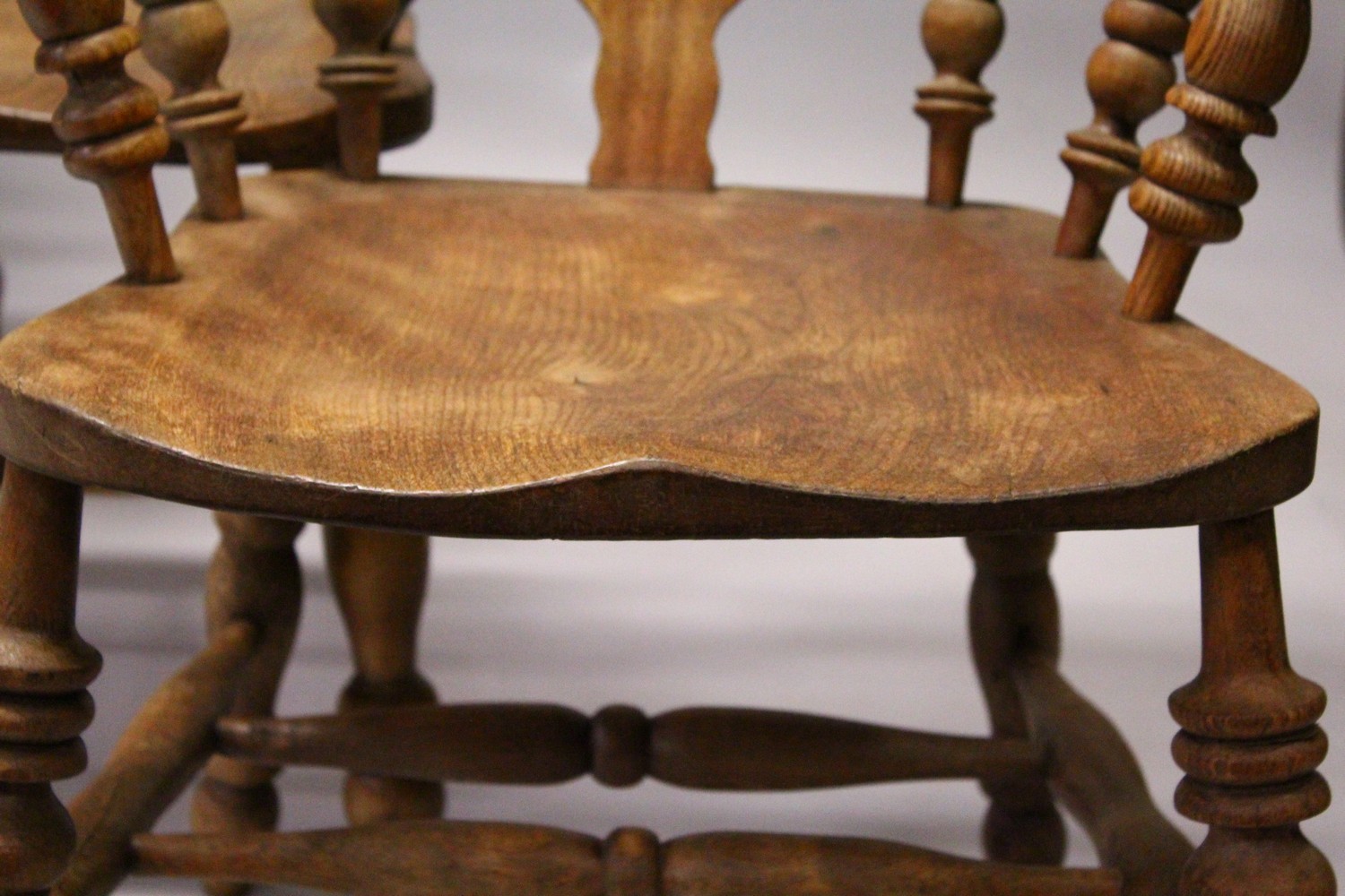 A GOOD SET OF FOUR 19TH CENTURY OAK WINDSOR HIGH BACK ARMCHAIRS. - Image 4 of 11