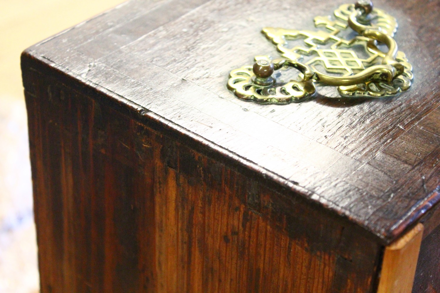 AN 18TH CENTURY OAK DRESSER, the upper section with three shelves and two cupboard doors, fitted - Image 14 of 14