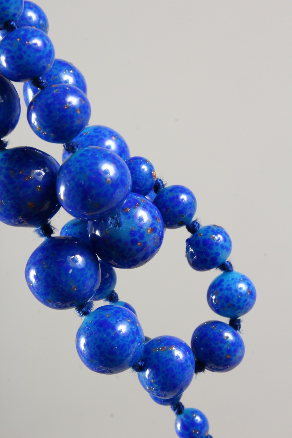 A LAPIS STYLE THREE-ROW NECKLACE. - Image 2 of 9