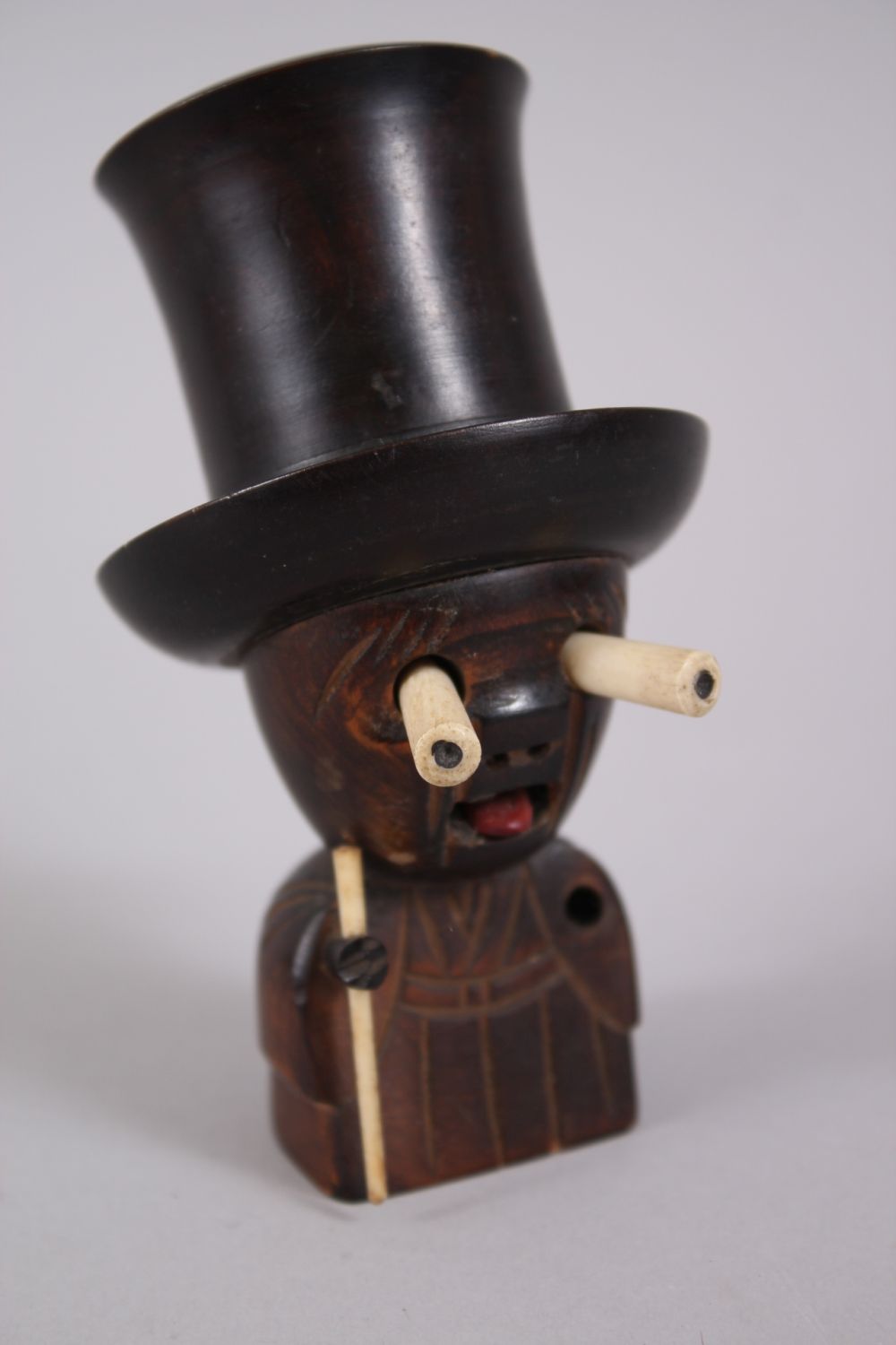 A JAPANESE KOBE TOY NOVELTY DICE SHAKER, as a gentleman wearing a top hat, pop out ivory eyes, his - Image 3 of 4