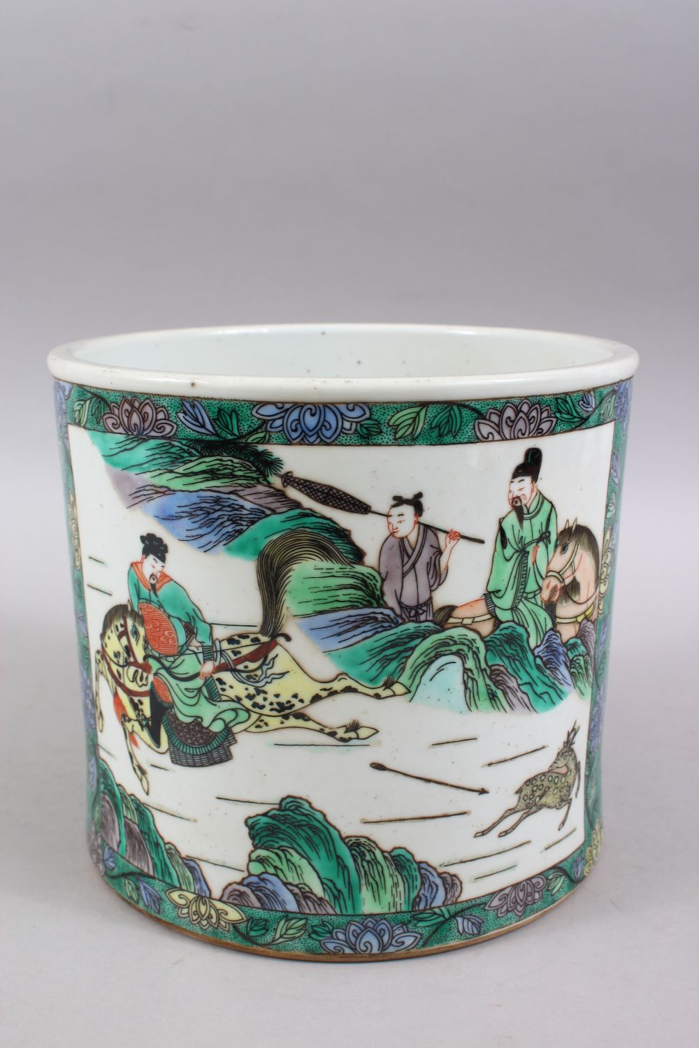 A GOOD CHINESE KANGXI STYLE PORCELAIN BRUSH WASHER, the body decorated with scenes of figures and - Image 3 of 9