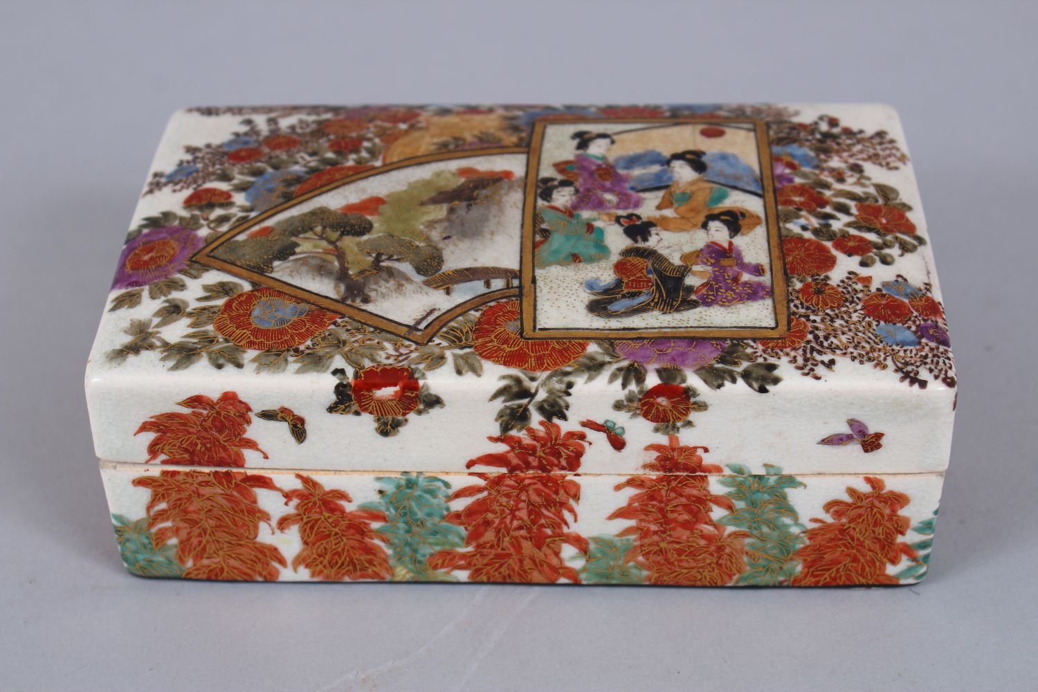 A GOOD JAPANESE MEIJI PERIOD SATSUMA BOX & COVER, the box decorated with two panels of geisha girls, - Image 2 of 6