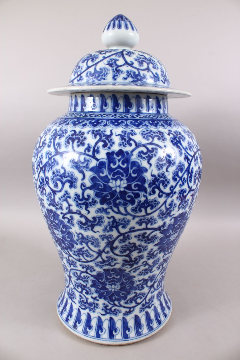 A LARGE CHINESE BLUE & WHITE PORCELAIN LIDDED JAR, the body decorated with scenes of formal - Image 2 of 8