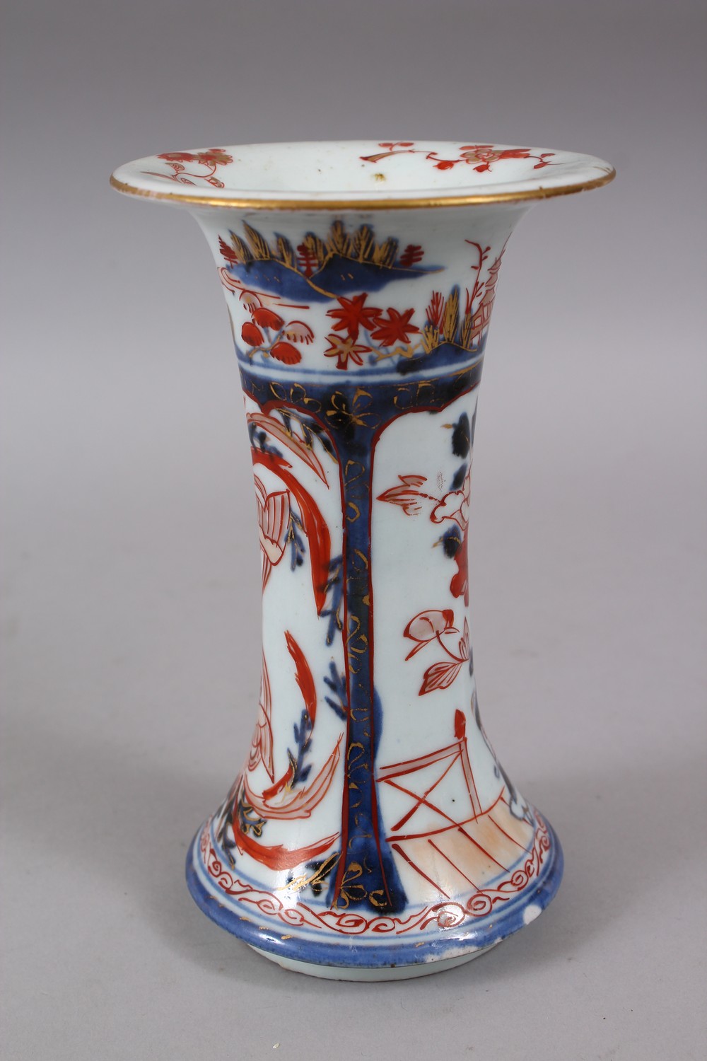 A GOOD JAPANESE EDO PERIOD IMARI PORCELAIN BEAKER, decorated with displays of ikebana and phoenix - Image 2 of 7