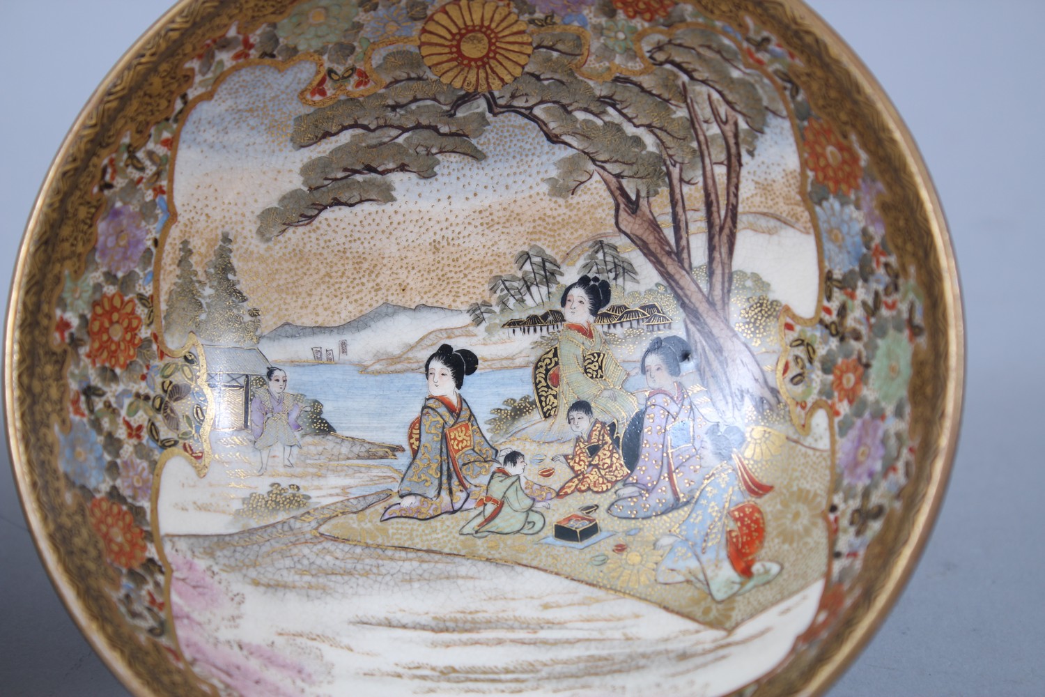 TWO GOOD JAPANESE MEIJI PERIOD SATSUMA BOWLS, both bowls similarly decorated with scenes of geisha - Image 3 of 7