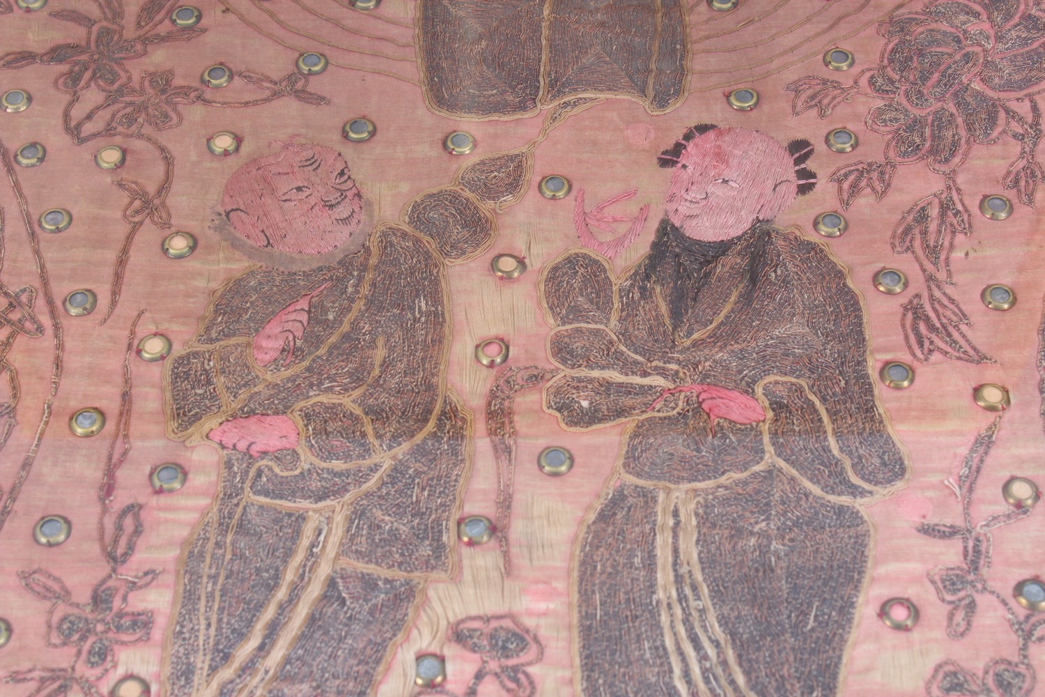 A PAIR OF 19TH / 20TH CENTURY CHINESE EMBROIDERED SILK OR TEXTILE PICTURES, both pictures - Image 3 of 3