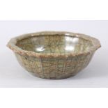 A GOOD CHINESE GE TYPE WARE PORCELAIN BOWL, 15cm diameter.