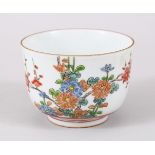 A GOOD JAPANESE MEIJI PERIOD KAKIEMON PORCELAIN CUP, the body decorated in typical floral design,