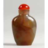 A GOOD AGATE SNUFF BOTTLE, 6.5cm.