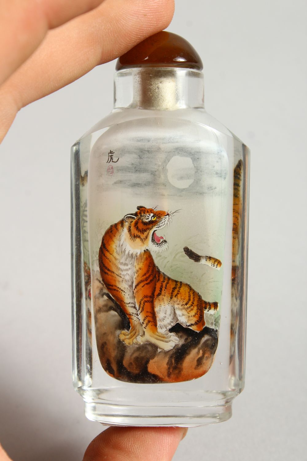 A GOOD SNUFF BOTTLE painted with tigers, 9.5cm. - Image 2 of 13