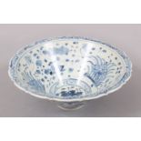 A GOOD CHINESE MING STYLE BLUE & WHITE PORCELAIN BOWL, decorated with scenes of ducks / geese