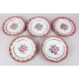 A GOOD SET OF FIVE 18TH CENTURY QIANLONG FAMILLE ROSE PORCELAIN PLATES, with typical floral
