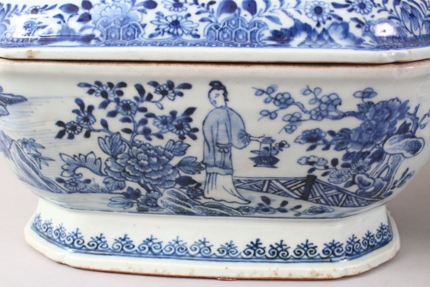 TWO 19TH CENTURY CHINESE BLUE & WHITE PORCELAIN TUREENS AND COVERS, painted with fisherman and a - Image 5 of 13