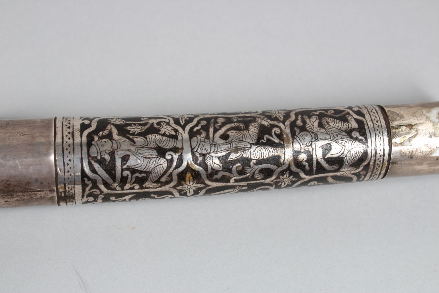 A 19TH CENTURY NIELLO INLAID SILVER HILTED BURMESE DHA SWORD, with fine silver inlaid blade and - Image 8 of 14