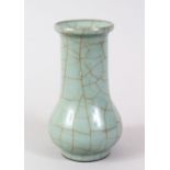 A GOOD CHINESE CRACKLE GLAZED RU WARE PORCELAIN VASE, 15.5CM HIGH.