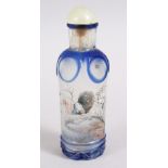 A 19TH / 20TH CENTURY CHINESE REVERSE PAINTED GLASS SNUFF BOTTLE, the bottle with blue highlights,