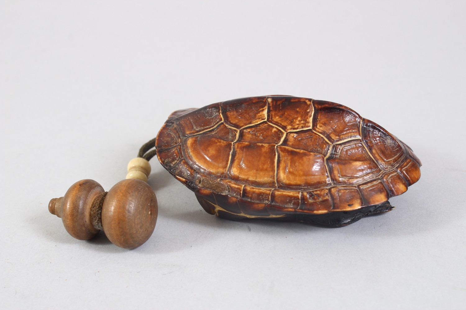 A GOOD JAPANESE MEIJI PERIOD TORTOISESHELL INRO CASE, the inro in the form of a tortoise shell, with - Image 2 of 3