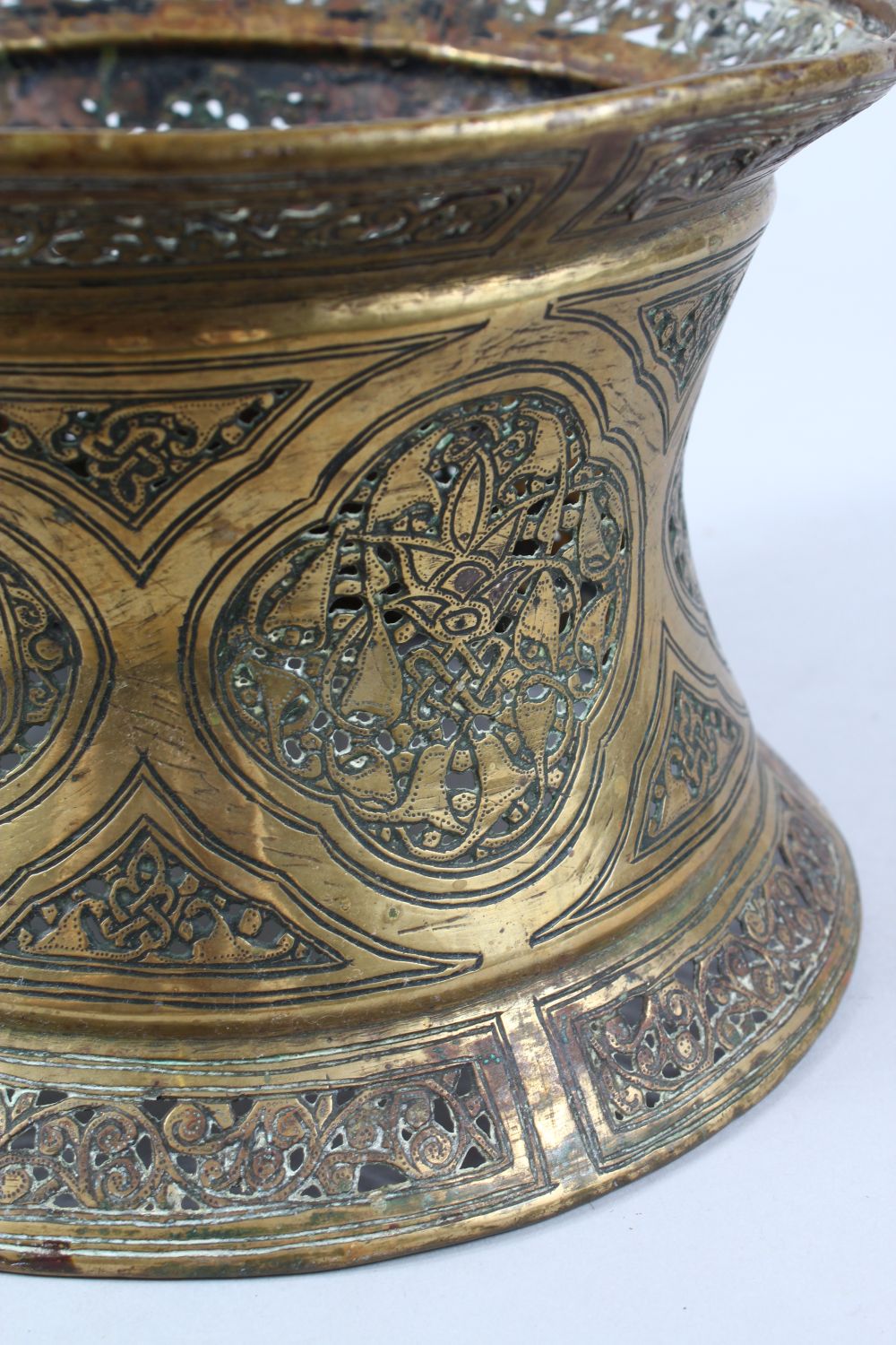 A 19TH CENTURY, OR EARLIER, MAMLUK REVIVAL TRAY STAND, with pierced decoration and calligraphy, 14. - Image 5 of 7