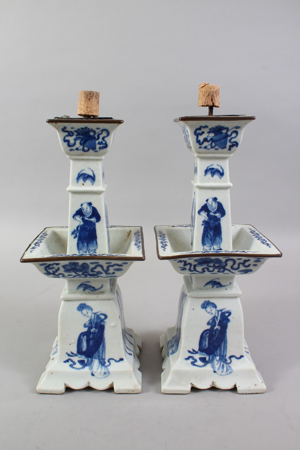 A GOOD PAIR OF 19TH CENTURY CHINESE / INDO CHINESE BLUE & WHITE PORCELAIN ALTER STICKS, the body - Image 4 of 7