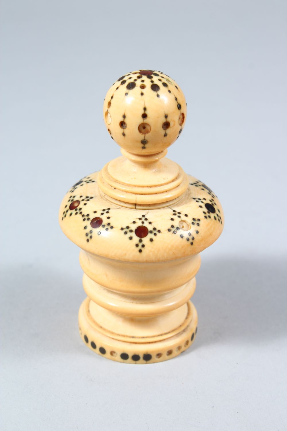 A GOOD 19TH CENTURY INDIAN INLAID IVORY FINIAL, 10cm high x 5.5cm wide. - Image 2 of 4