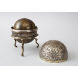 A RARE 17TH CENTURY INDO - PORTUGUESE PIERCED SOLID SILVER BEZOAR STONE HOLDER ON STAND, the