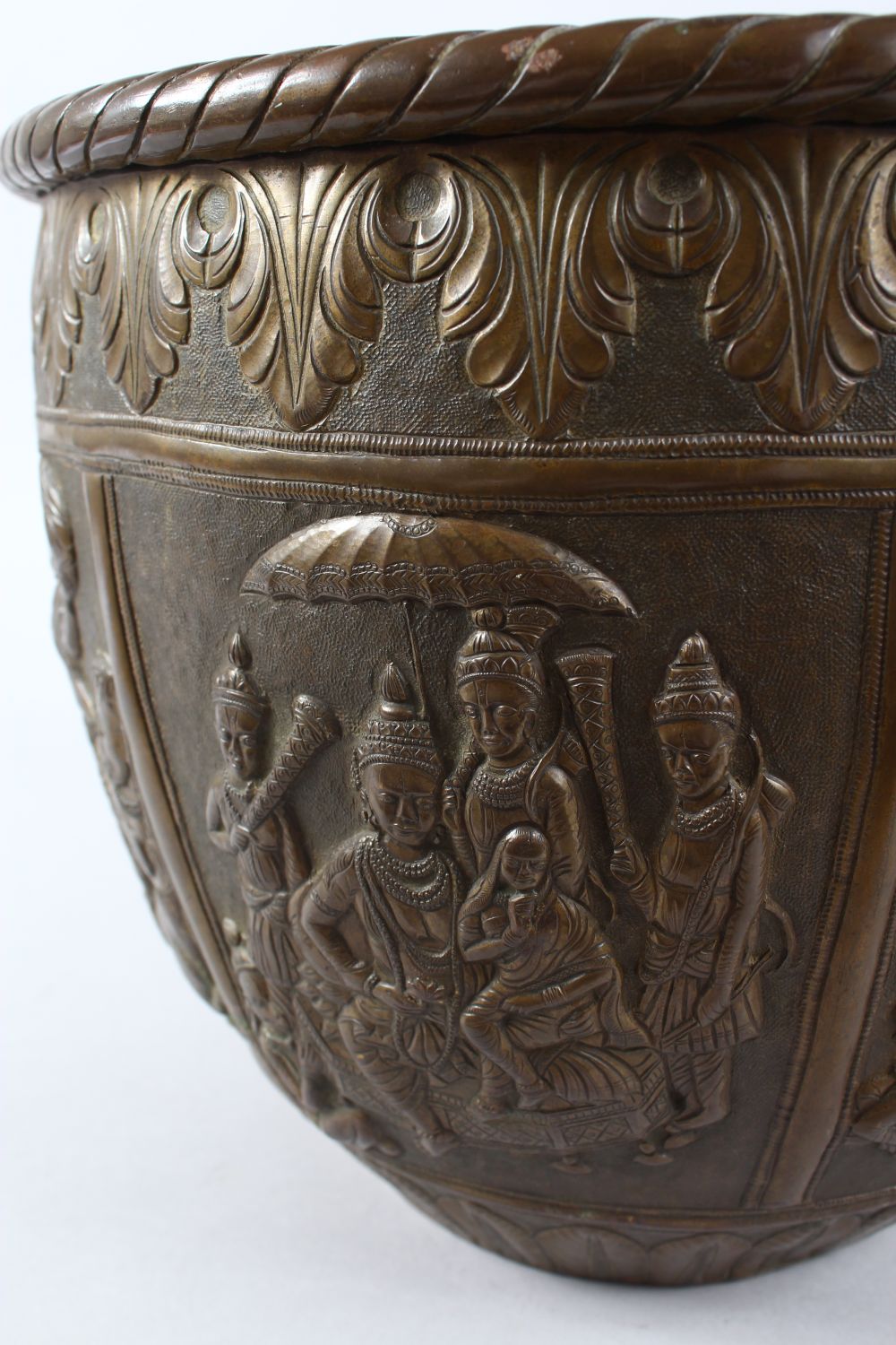 A GOOD AND LARGE INDIAN BRASS JARDINIERE, the body with panel decoration depicting figures and - Image 6 of 10