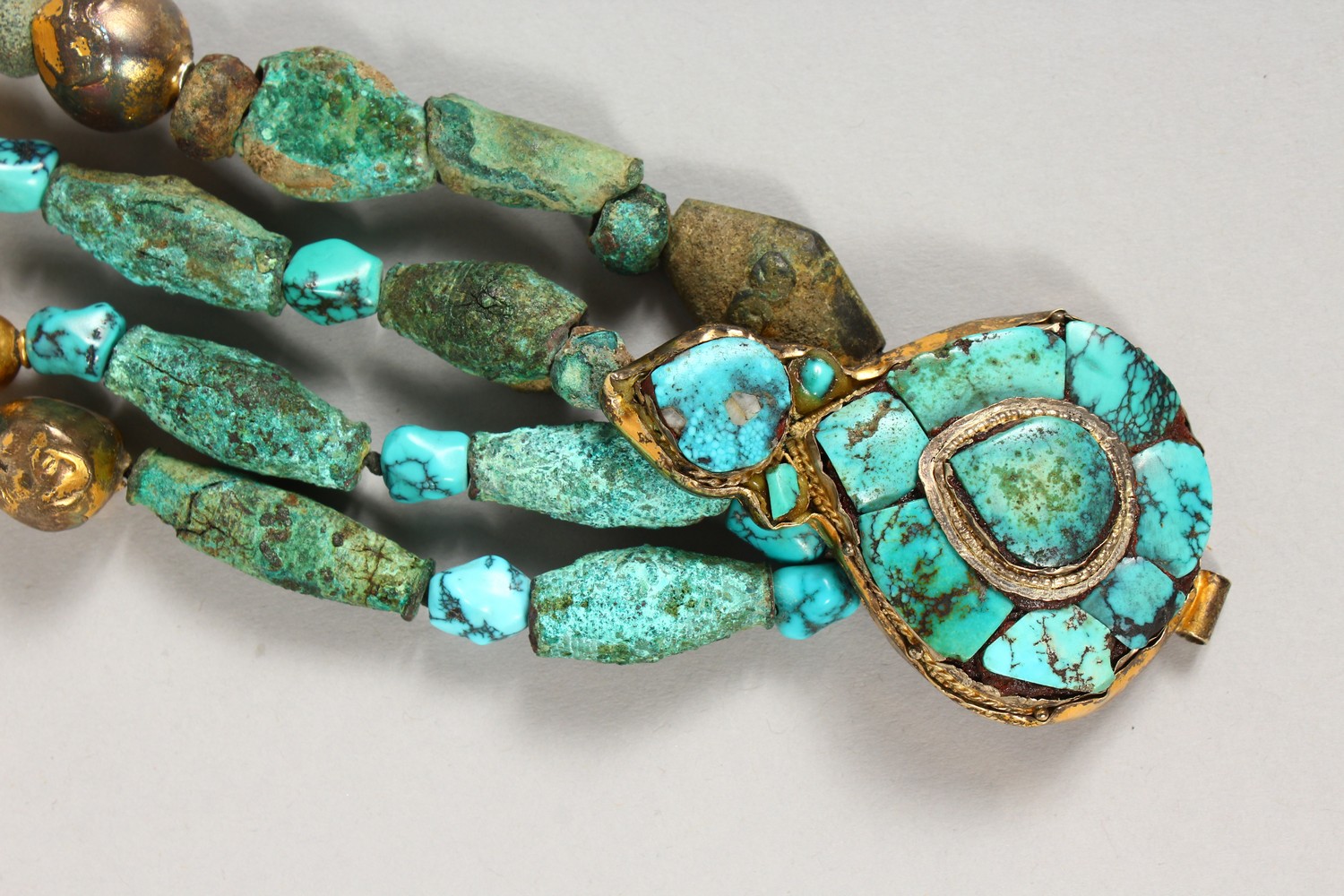 A LARGE ROMAN TURQUOISE BEAD NECKLACE, mounted in a contemporary gilt metal setting. - Image 3 of 8