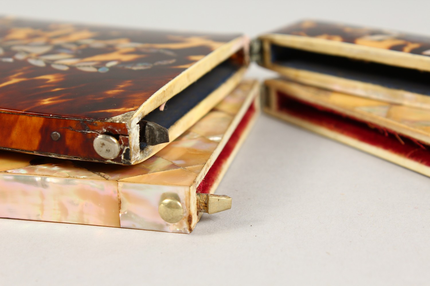 A 19TH CENTURY MOTHER-OF-PEARL CALLING CARD CASE, and a similar tortoiseshell case. 4ins x 3ins. - Image 4 of 4