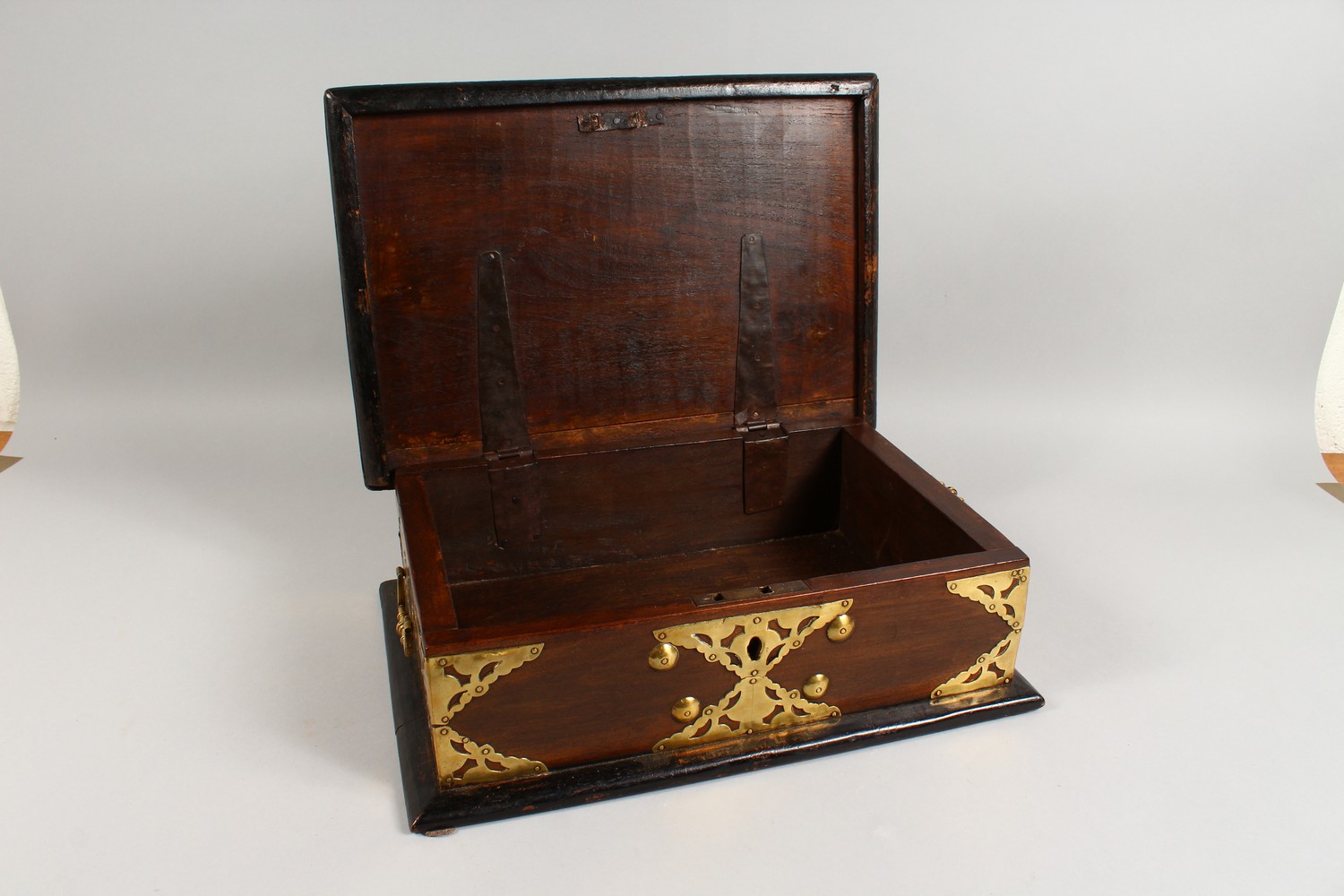 A 19TH CENTURY BRASS BOUND BOX, with brass carrying handles. 16.5ins wide. - Image 5 of 8