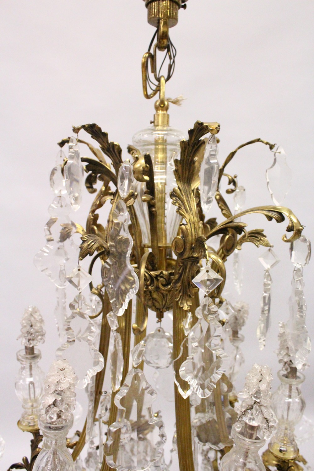 A VERY GOOD LOUIS XVI DESIGN ORMOLU AND CUT GLASS TWELVE BRANCH CHANDELIER, the upper tier with - Image 4 of 8