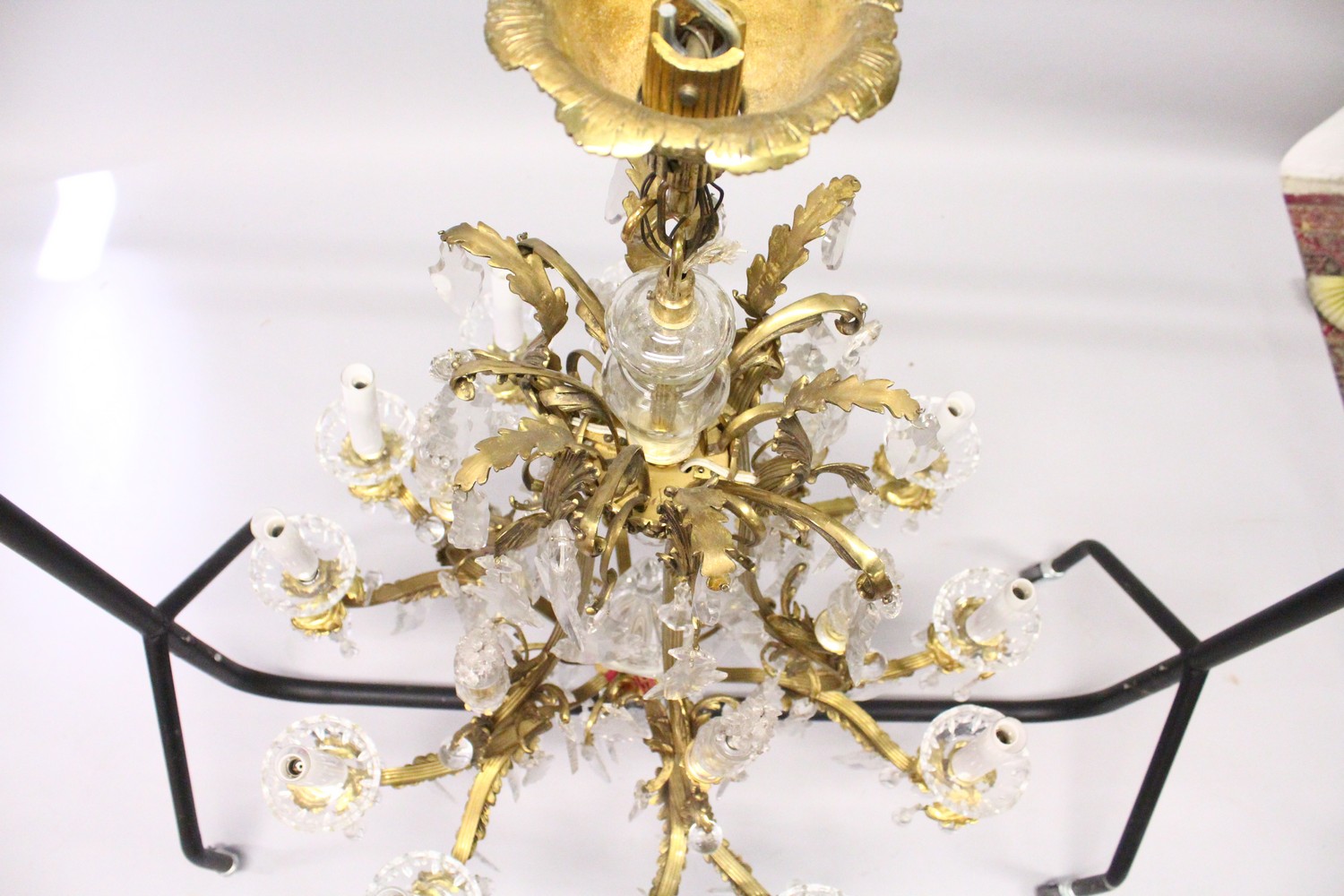 A VERY GOOD LOUIS XVI DESIGN ORMOLU AND CUT GLASS TWELVE BRANCH CHANDELIER, the upper tier with - Image 8 of 8