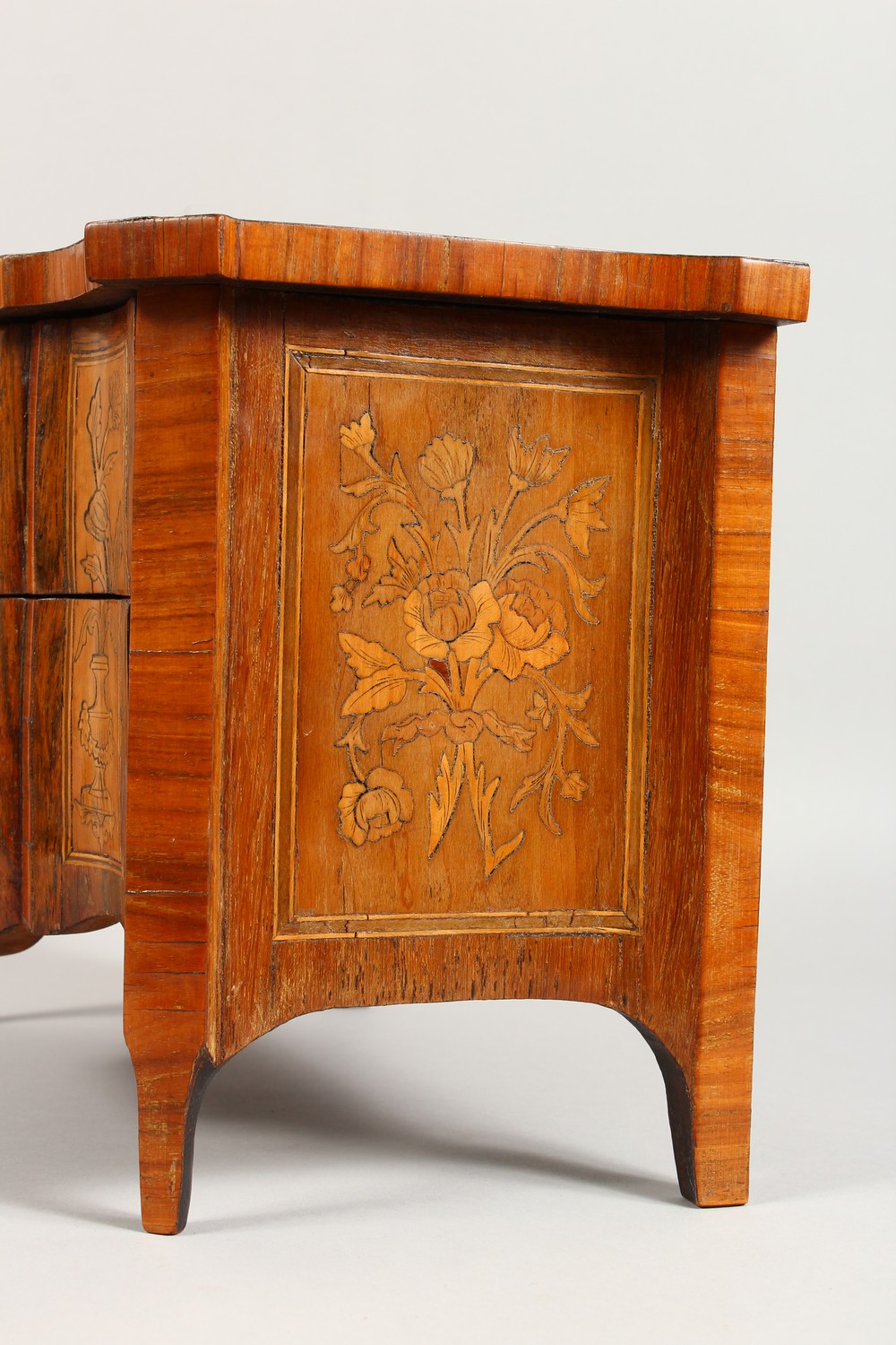 A GOOD CONTINENTAL MINIATURE TWO DRAWER MARQUETRY COMMODE, probably an apprentice piece, the top - Image 7 of 13