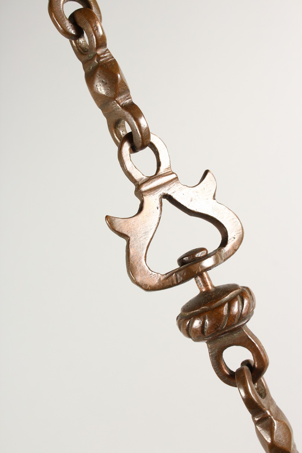 AN 18TH CENTURY JEWISH HANGING BRONZE OIL LAMP with chain. Lamp: 5.5ins high. - Image 5 of 6