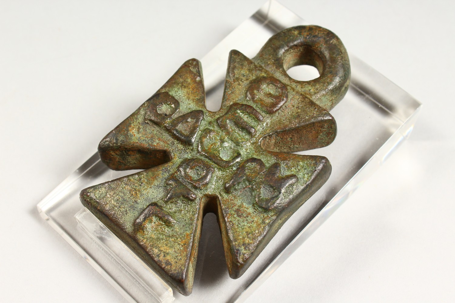 A BYZANTINE BRONZE CRUCIFORM STAMP and A BYZANTINE BRONZE WEIGHT. 4.5ins and 3.25ins. - Image 7 of 15